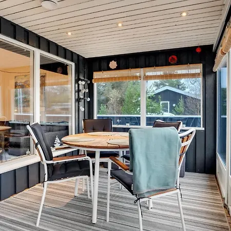 Cozy In With Kitchen Ferienhaus *